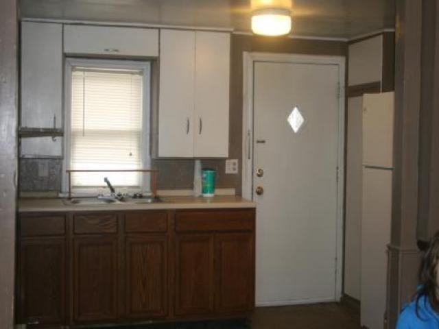 1438 Eberhart Ave - Photo 3 of 6