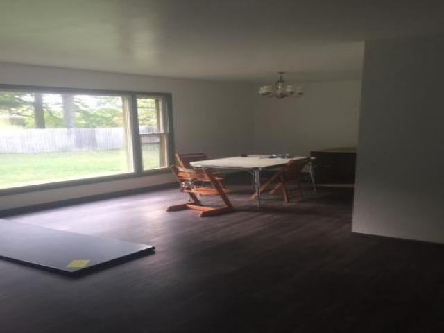 509 N Cabot Ct - Photo 2 of 6