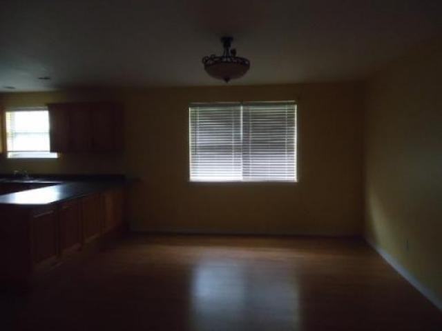 1401 Goodyear Blvd - Photo 3 of 6
