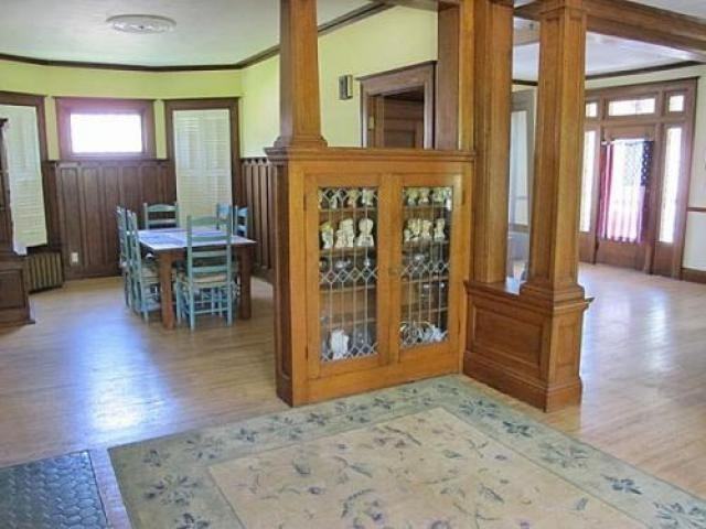 912 Baldwin St - Photo 3 of 6