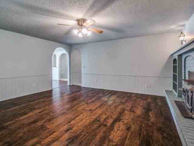 6717 S Harvey Pl - Photo 2 of 6