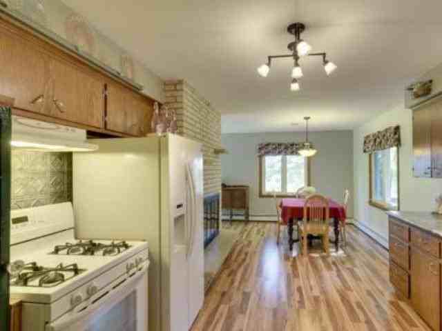 18131 County St - Photo 2 of 6