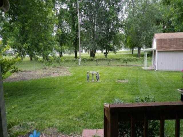 821 S Sheridan Cir - Photo 2 of 6