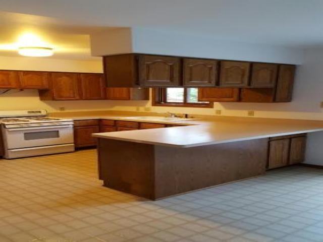 415 NE Madison St - Photo 2 of 6