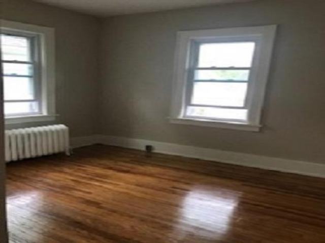 107 S Rhode Island Ave - Photo 3 of 5