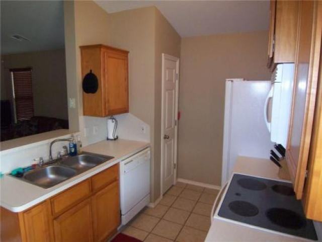 3140 SW 104th Terrace - Photo 2 of 6