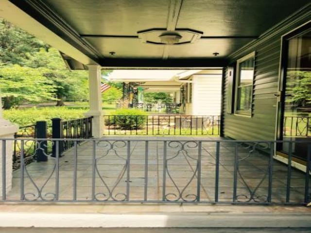 6139 Kenwood Ave - Photo 3 of 6