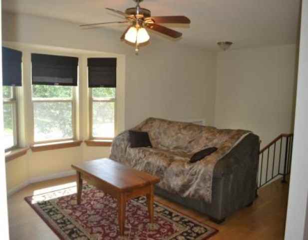 7114 N Congress Ave - Photo 3 of 6