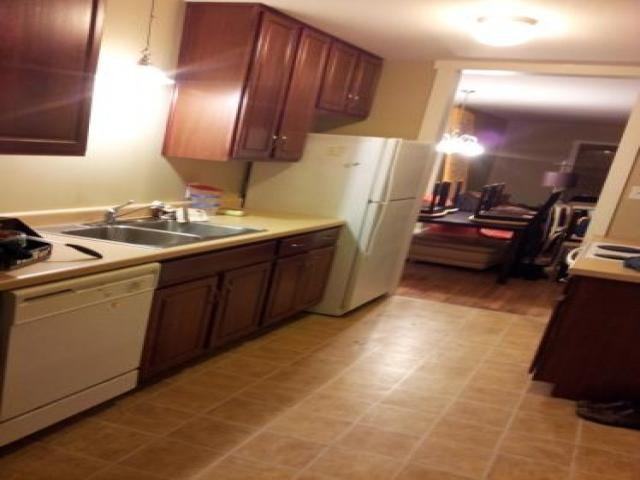 714 25th St - Photo 2 of 5