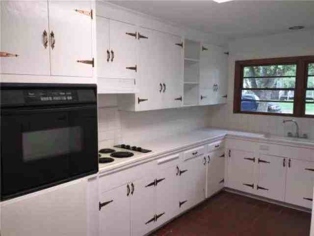 544 Field Ave - Photo 2 of 6