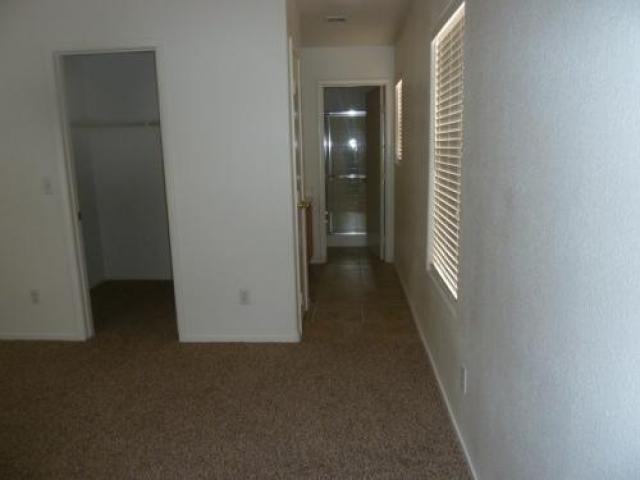 8564 Shady Pines Dr - Photo 3 of 6