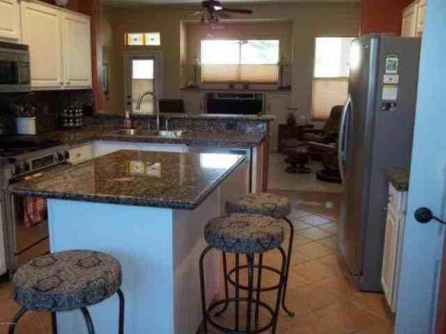 5540 E Accacia Ln - Photo 2 of 6