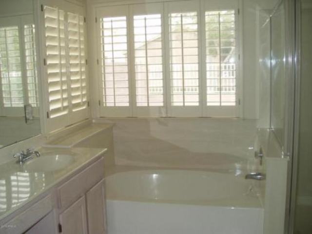 1600 W Gail Dr - Photo 3 of 6