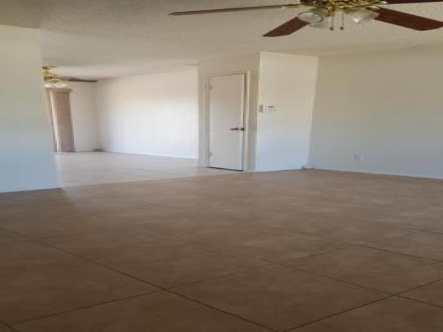 7801 W Catalina Dr - Photo 3 of 6