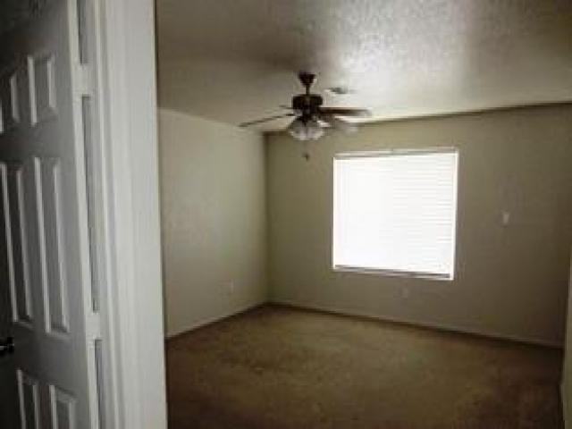 11338 E 25th St - Photo 3 of 6