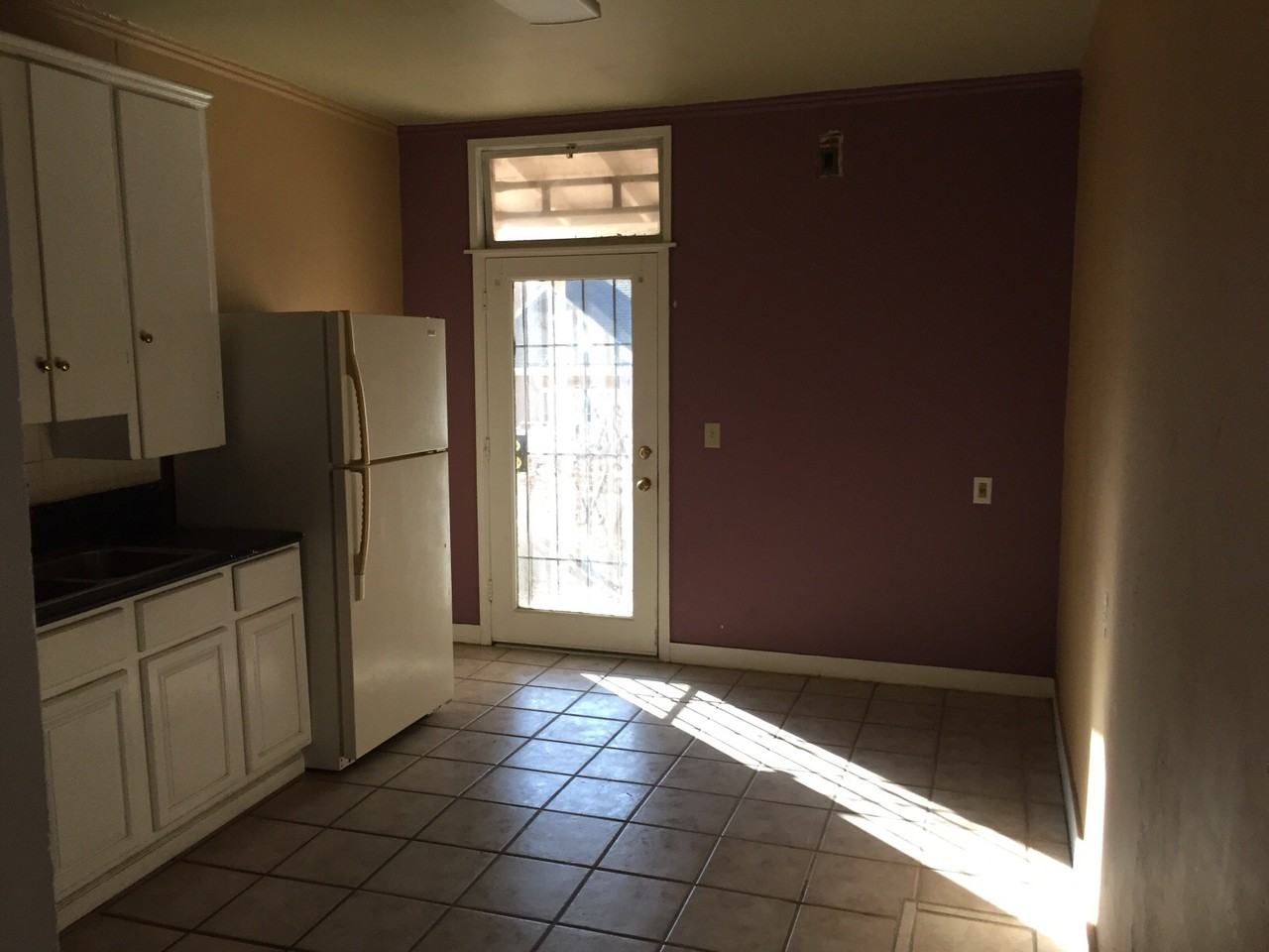 114 W Flora Street - Photo 2 of 12