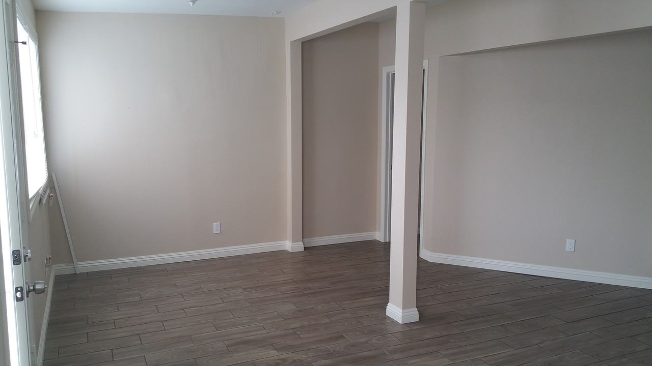 409 Pacific Ave - Photo 2 of 7