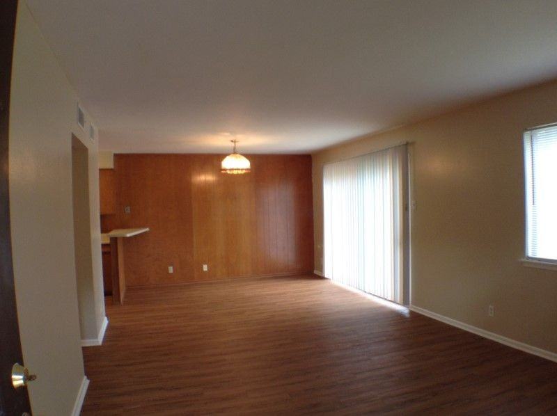 123 Sunnyland Dr - Photo 2 of 7
