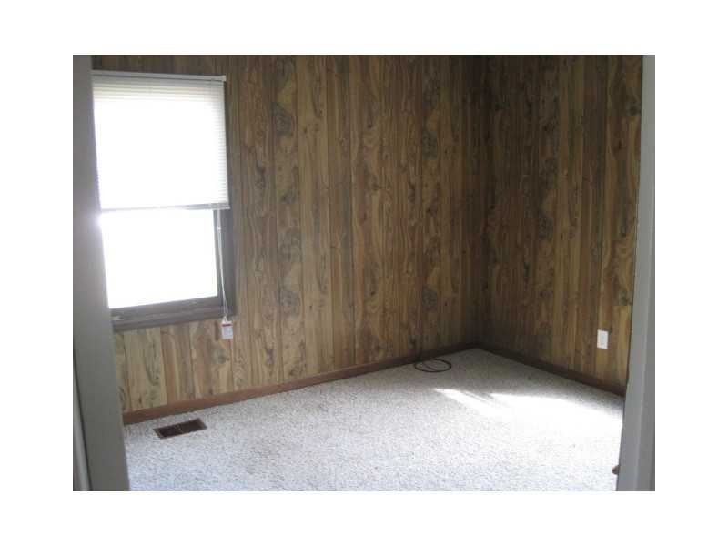 1000 Dell Ave SE - Photo 2 of 5