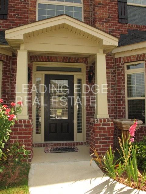 4037 Lakewood Dr - Photo 2 of 30