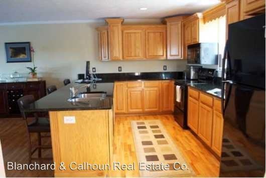 684 Riverfront Dr - Photo 3 of 14