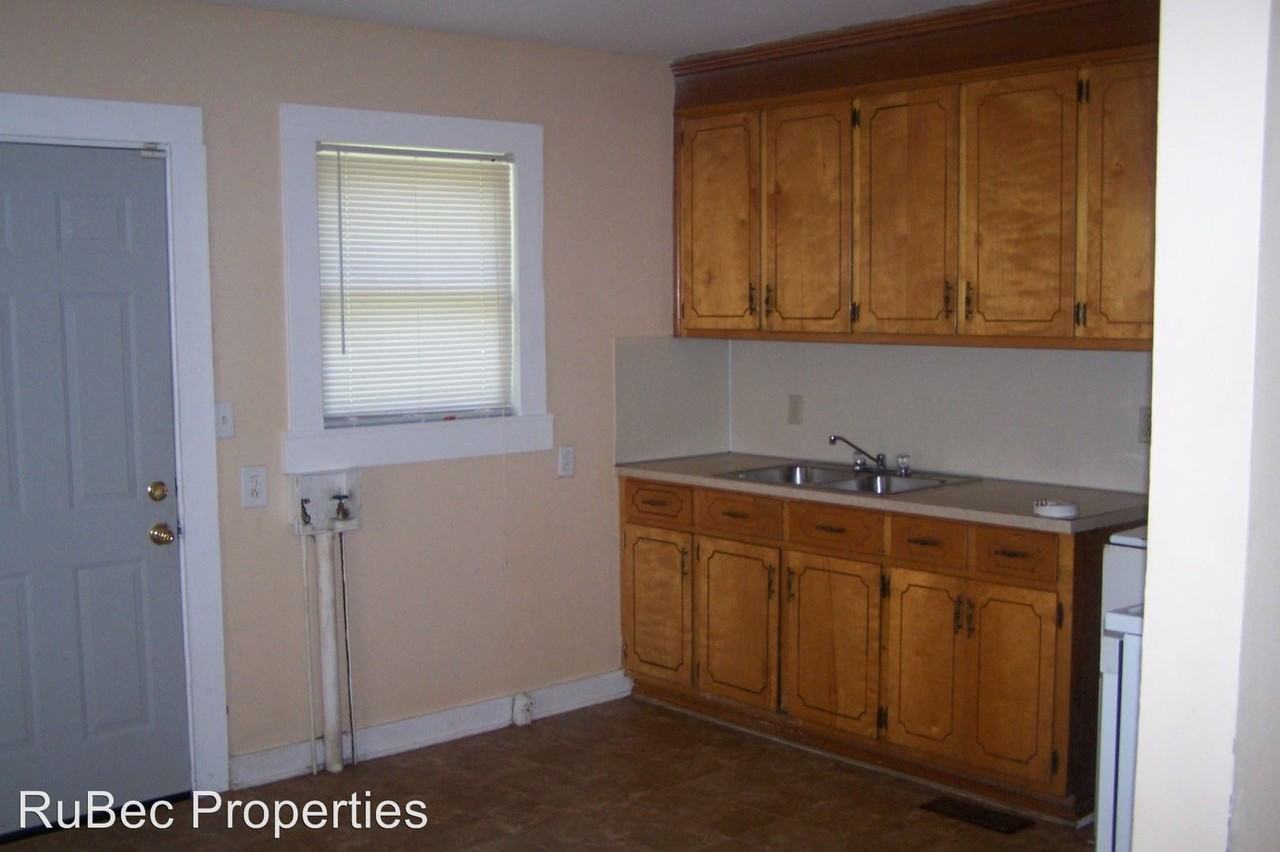 2731 Catalina Ave - Photo 2 of 6