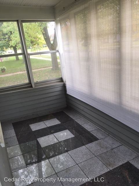 832 15th Ave S - Photo 3 of 14