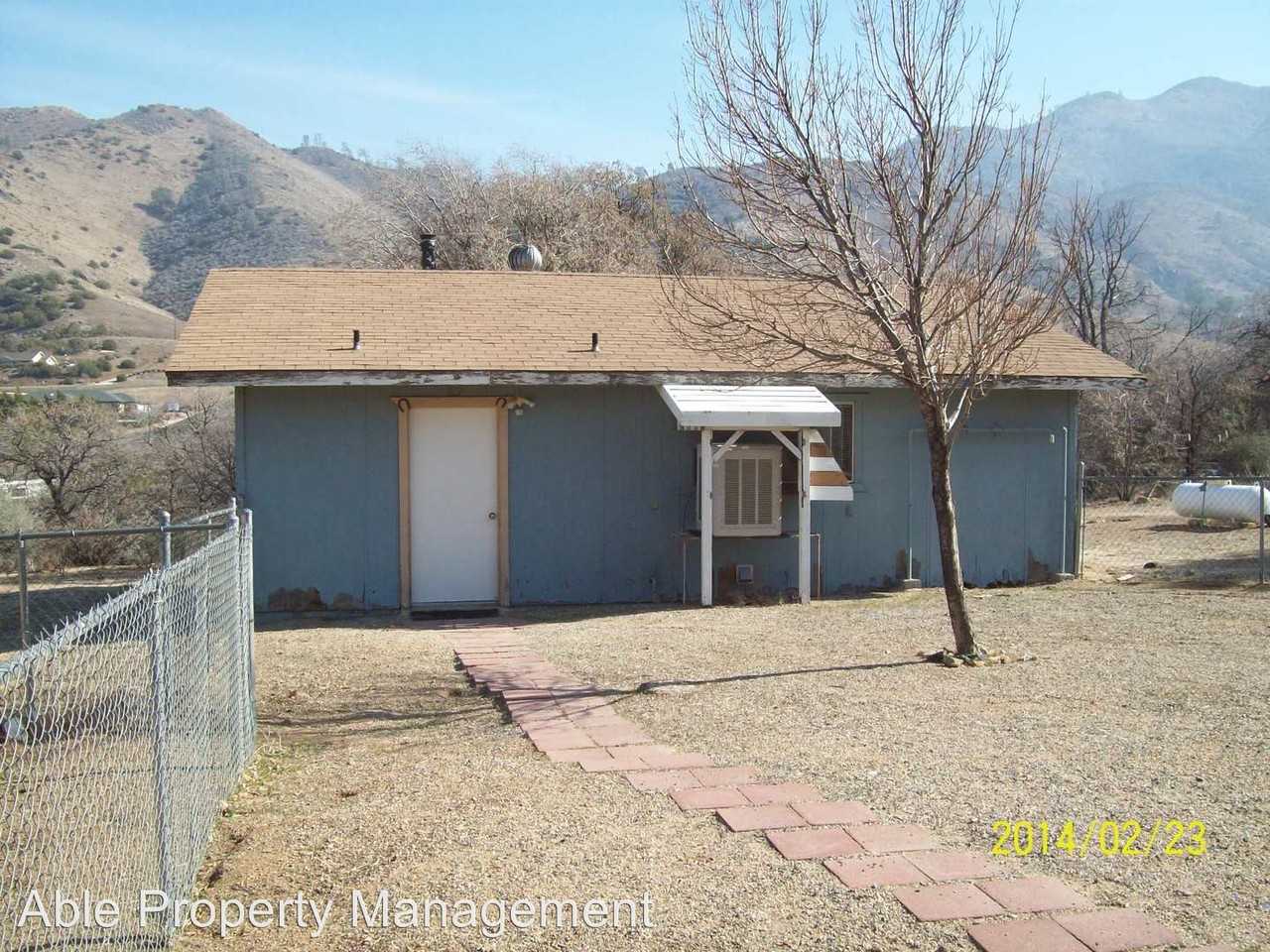 3200 McCray Rd - Photo 3 of 6