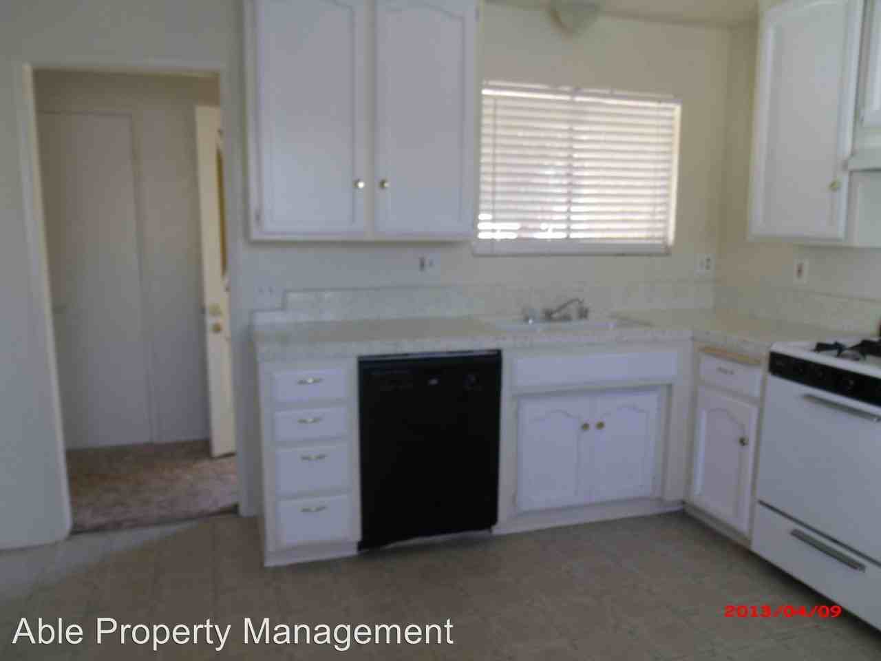 2709 Steensen St - Photo 2 of 5