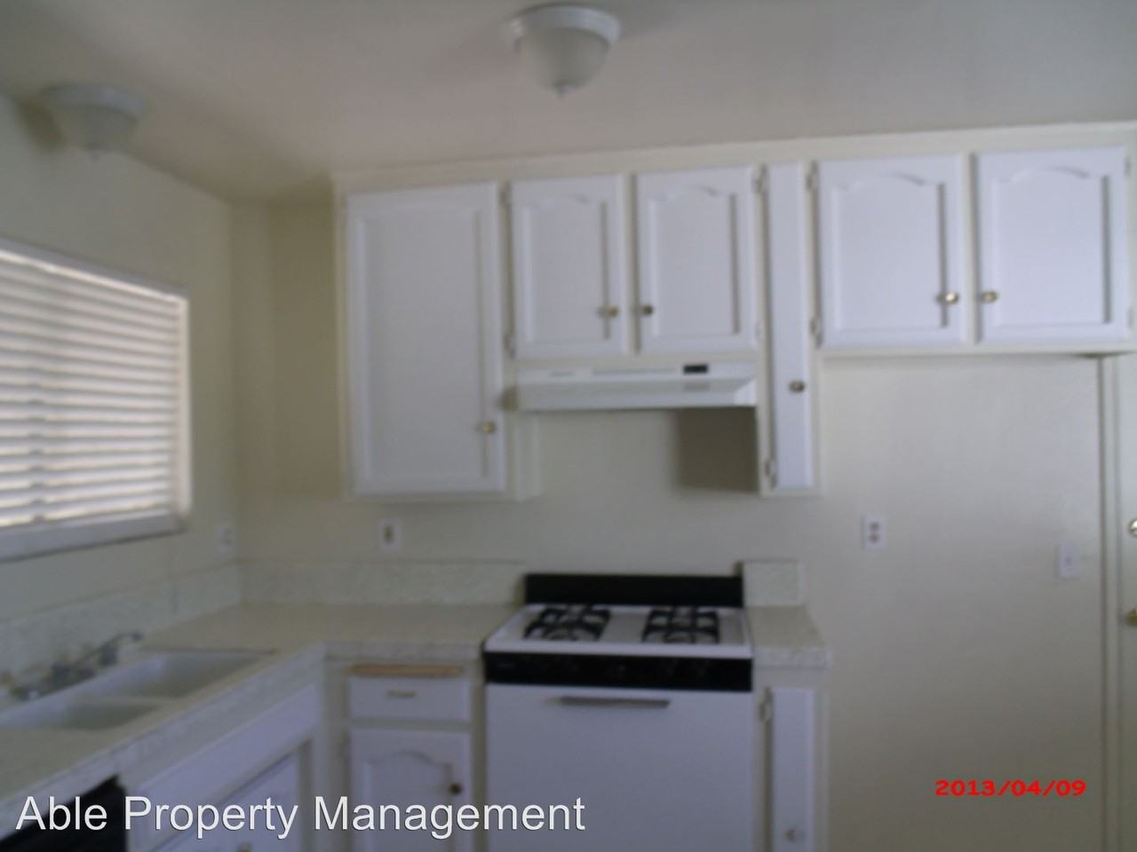 2709 Steensen St - Photo 3 of 5