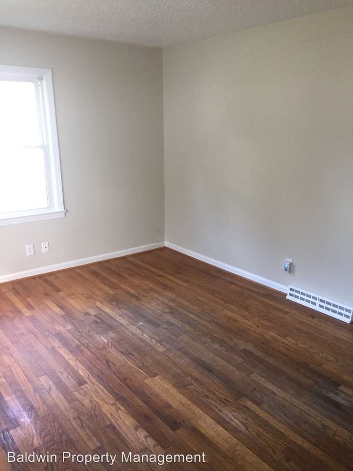 832 Ferndale Ave - Photo 2 of 7