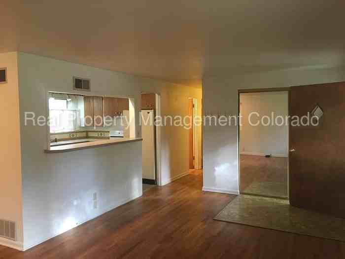 865 Balsam St - Photo 2 of 18