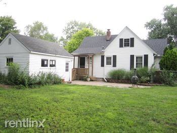 319 Harrison St - Photo 2 of 9