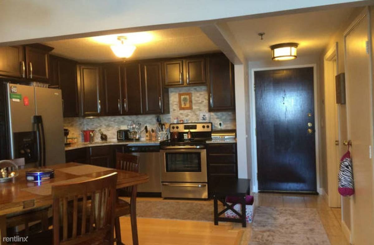 200 Cove Way - Photo 2 of 15