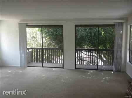 920 Meadowlark Dr - Photo 2 of 15