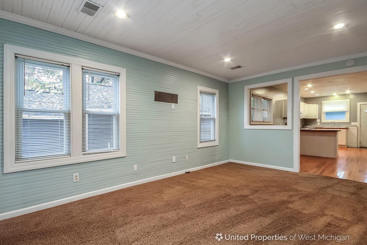 6797 Kitson Dr NE - Photo 2 of 18