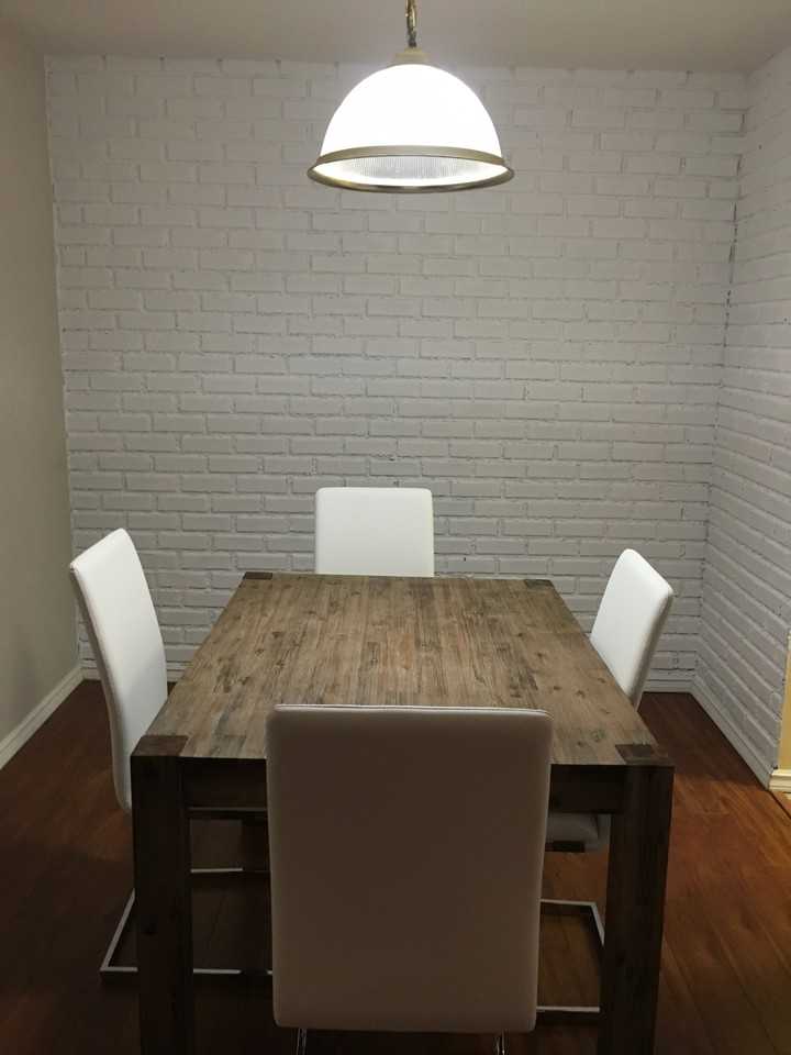 W 12th Ave & Oak St #302