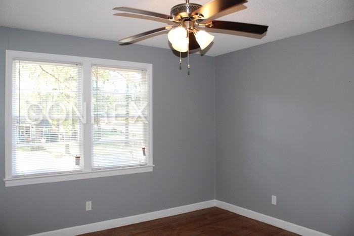 1454 Fork Ave - Photo 3 of 13