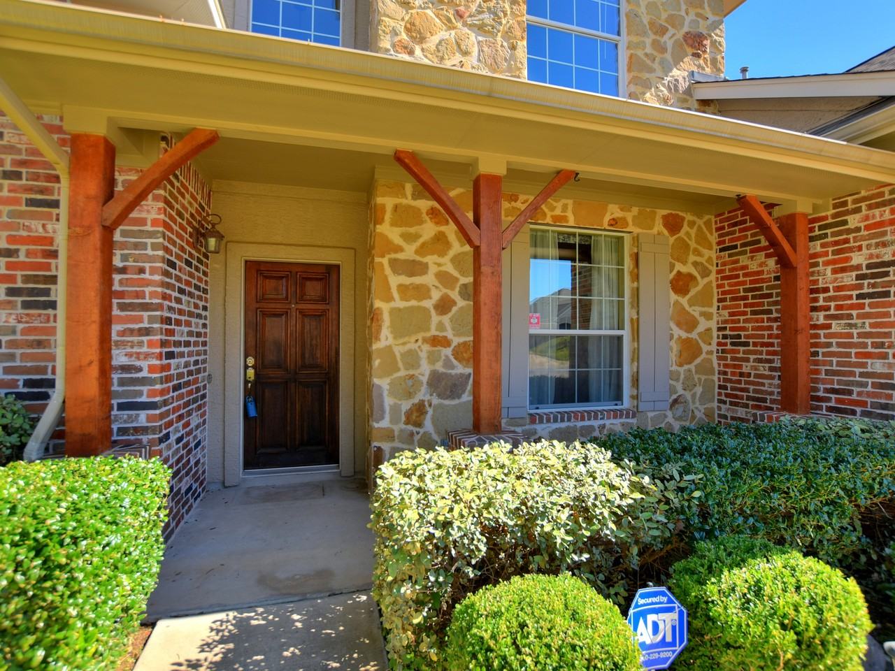 19545 Diablo Dr - Photo 3 of 32