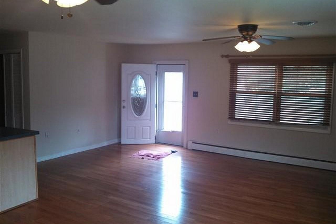 9 E Wilmont Ave - Photo 2 of 11