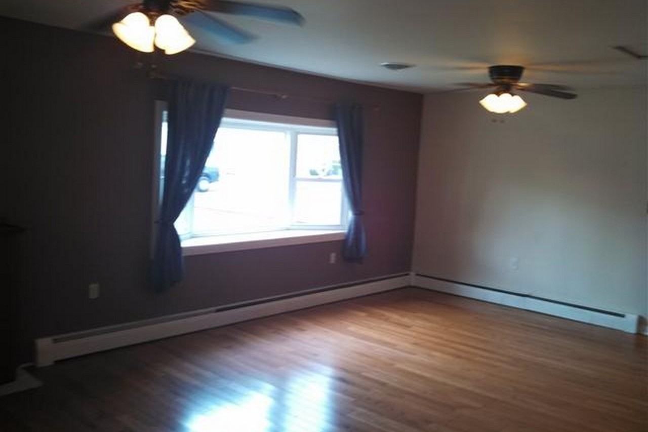 9 E Wilmont Ave - Photo 3 of 11