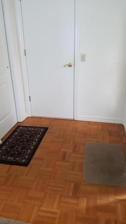 14 Newbury Ct - Photo 2 of 23