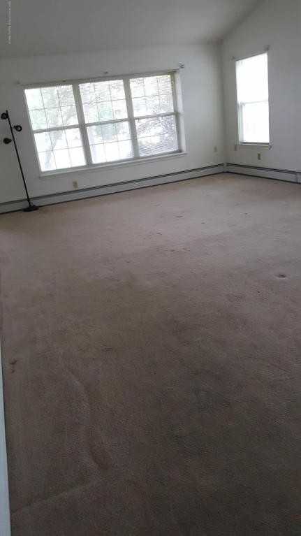 14 Newbury Ct - Photo 3 of 23