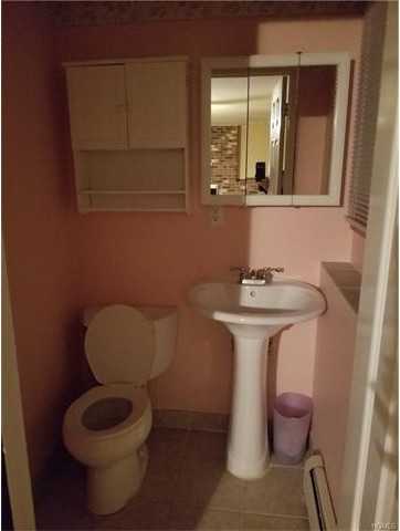 1 Riverview Ct - Photo 3 of 5