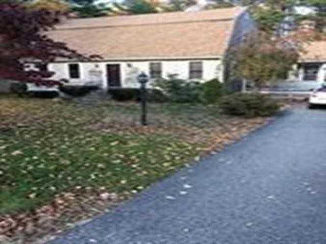 42 Helen Dr - Photo 2 of 6