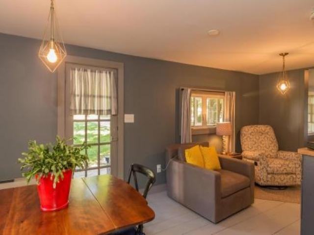 44 Oak Ave - Photo 3 of 6