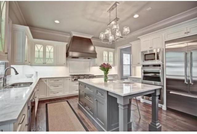 3316 W Shadowlawn Ave NE - Photo 3 of 6