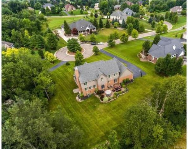 7806 High Ridge Ct - Photo 3 of 6