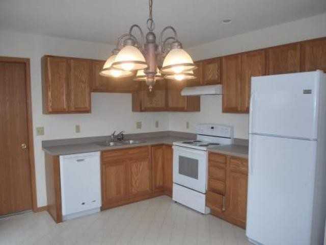 4922 Yellowstone Dr - Photo 2 of 6
