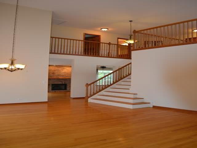 2731 Whitehall Ln - Photo 3 of 6